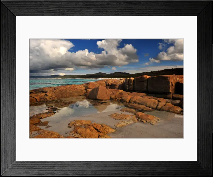Framed Print : A view of the Friendly beaches, on the East coastline of Tasmania near Freycinet Peninsular Framed Print : A view of the Friendly beaches, on the East coastline of Tasmania near Freycinet Peninsular