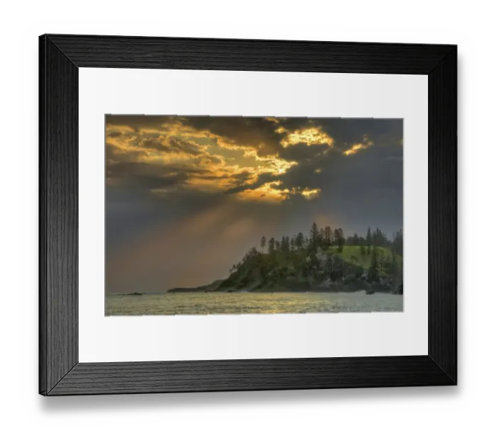 Framed Print : Dramatic skies over Sydney bay on the coastline of Norfolk Island Framed Print : Dramatic skies over Sydney bay on the coastline of Norfolk Island