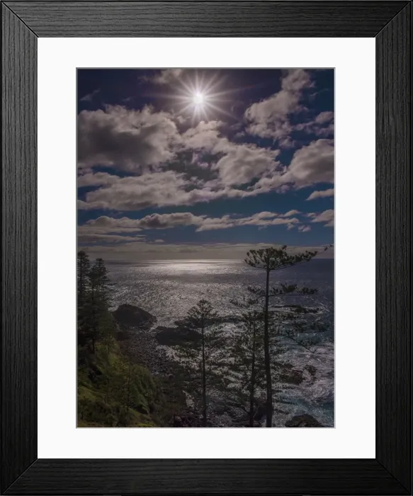 Framed Print : Sunstar and clouds along the Norfolk Island coastline Framed Print : Sunstar and clouds along the Norfolk Island coastline