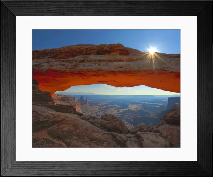 Framed Print : Sunstar and morning light at Mesa Arch, Canyonlands National Park, Utah Framed Print : Sunstar and morning light at Mesa Arch, Canyonlands National Park, Utah