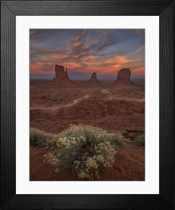 Framed Print : Dusk at Monument Valley, Arizona Framed Print : Dusk at Monument Valley, Arizona
