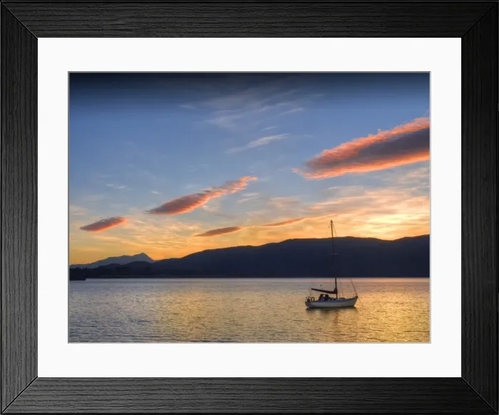 Framed Print : Dusk over lake Te-Anau, New Zealand, south island