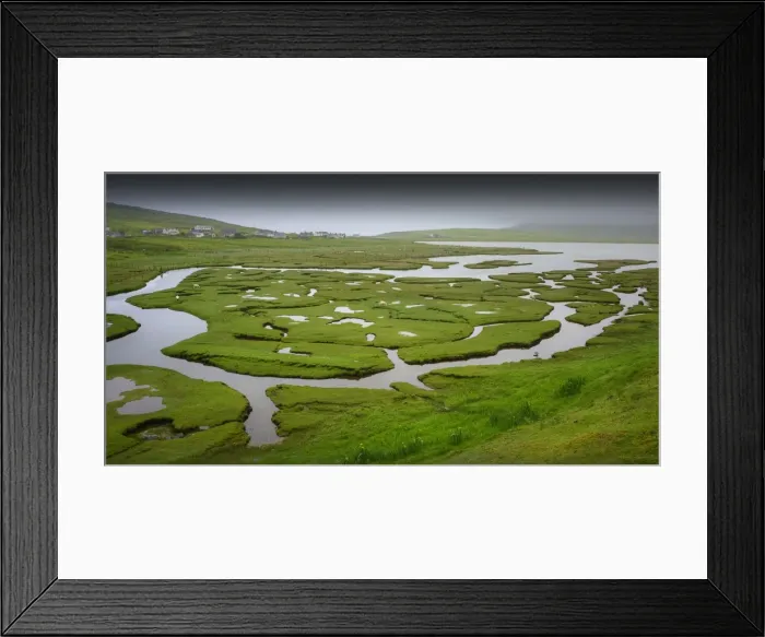 Framed Print : Coastline near Leverburgh, Isle of Harris, Outer Hebrides, Scotland Framed Print : Coastline near Leverburgh, Isle of Harris, Outer Hebrides, Scotland
