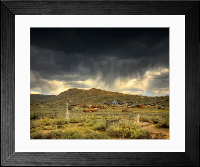 Framed Print : Bodie, in the Sierra Nevada mountains, is an abandoned mining town near the border of Nevada, California, United States Framed Print : Bodie, in the Sierra Nevada mountains, is an abandoned mining town near the border of Nevada, California, United States