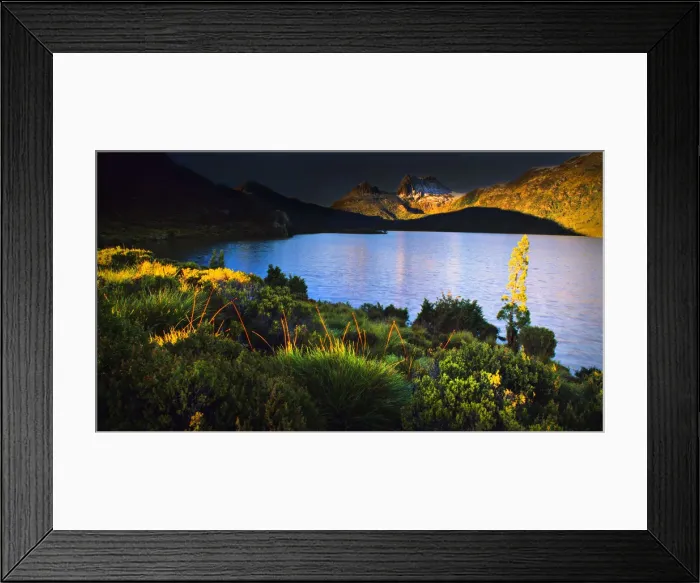 Framed Print : Dove lake, Cradle Mountain National Park, central Tasmanian highlands