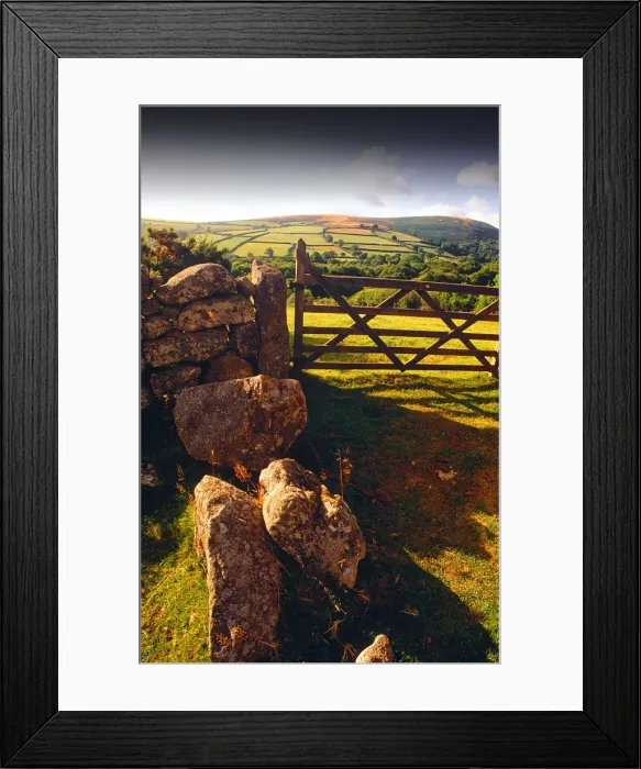 Framed Print : A country gate, Devon moors, England