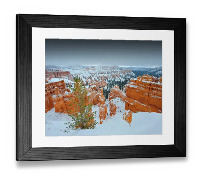 Framed Print : Bryce Canyon National park with a winter covering of snow, Utah, south west United States
