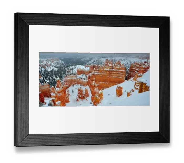 Framed Print : Bryce Canyon National park with a winter covering of snow, Utah, south west United States