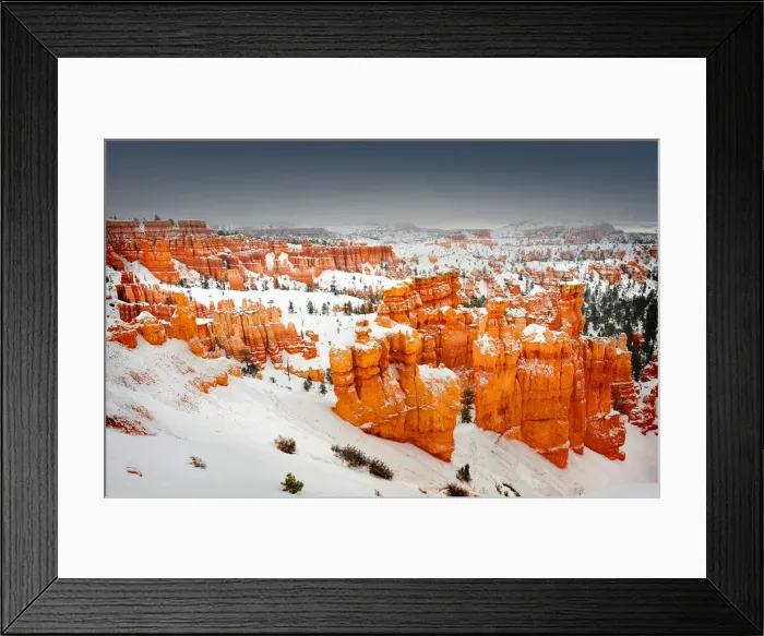 Framed Print : Bryce Canyon National park with a winter covering of snow, Utah, south west United States