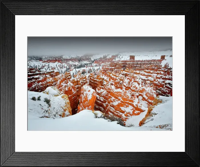 Framed Print : Bryce Canyon National park with a winter covering of snow, Utah, south west United States Framed Print : Bryce Canyon National park with a winter covering of snow, Utah, south west United States