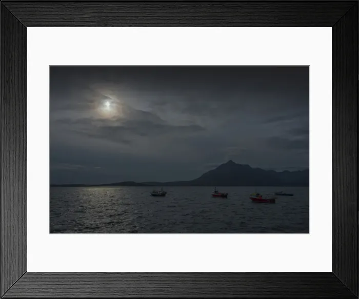 Framed Print : The coastline of Elgol on the Isle of Skye, Inner Hebrides, Western Scotland Framed Print : The coastline of Elgol on the Isle of Skye, Inner Hebrides, Western Scotland