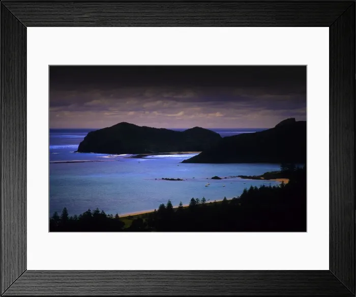 Framed Print : Scenically beautiful and a world heritage designated location, Lord Howe Island lies between the South Pacific ocean and the Tasman sea off the coast of New South Wales, Australia