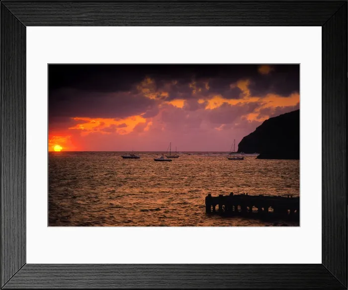 Framed Print : Scenically beautiful and a world heritage designated location, Lord Howe Island lies between the South Pacific ocean and the Tasman sea off the coast of New South Wales, Australia