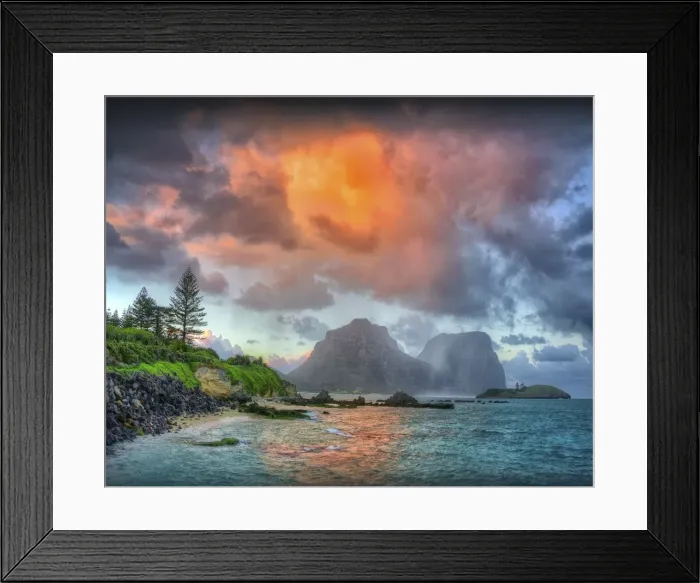 Framed Print : Scenically beautiful and a world heritage designated location, Lord Howe Island lies between the South Pacific ocean and the Tasman sea off the coast of New South Wales, Australia