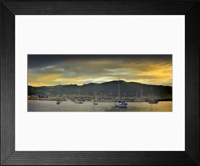 Framed Print : Apollo Bay, a small seaside town that has a fishing industry and is also a tourist destination on the Western coastline of Victoria Framed Print : Apollo Bay, a small seaside town that has a fishing industry and is also a tourist destination on the Western coastline of Victoria