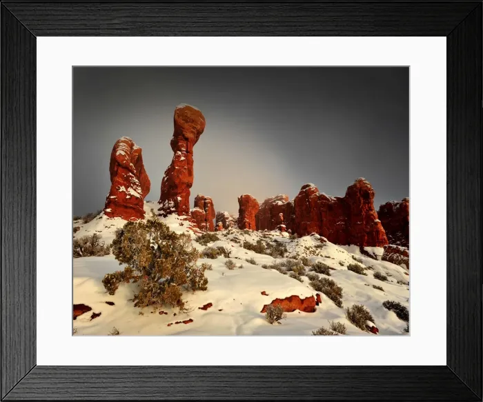 Framed Print : Arches National Park in Utah, South-western United States, with a mantle of rare winter snow