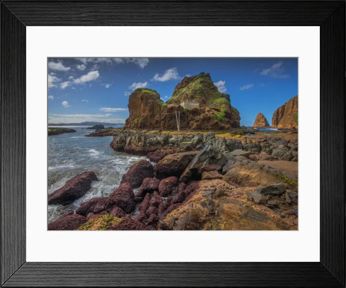 Framed Print : The precarious Landing Place for getting onto Phillip Island, a tiny offshore islet off the coast of Norfolk Island Framed Print : The precarious Landing Place for getting onto Phillip Island, a tiny offshore islet off the coast of Norfolk Island