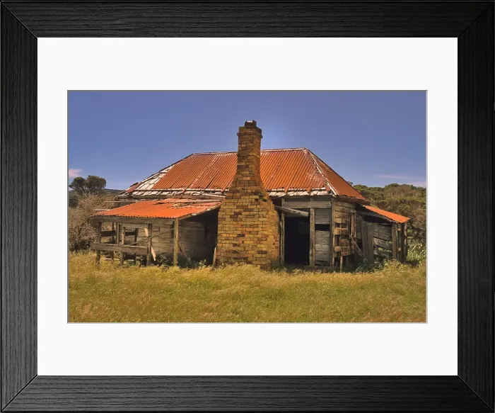 Framed Print : Abandoned and derelict farm cottage in the rurals of Flinders Island, Bass Strait, Tasmania