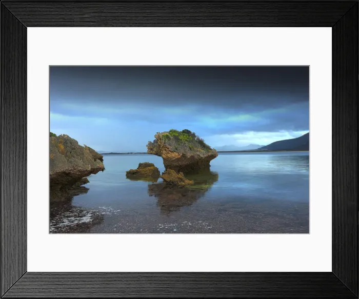 Framed Print : Cave beach, a remote and unusual part of the Western coastline of flinders Island, Bass Strait, Tasmania Framed Print : Cave beach, a remote and unusual part of the Western coastline of flinders Island, Bass Strait, Tasmania