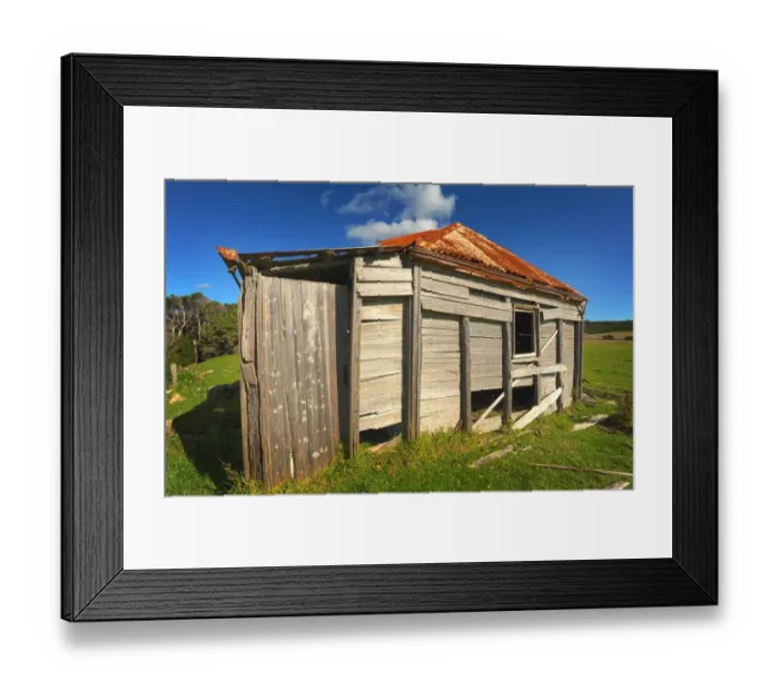 Framed Print : Abandoned and derelict farm cottage in the rurals of Flinders Island, Bass Strait, Tasmania