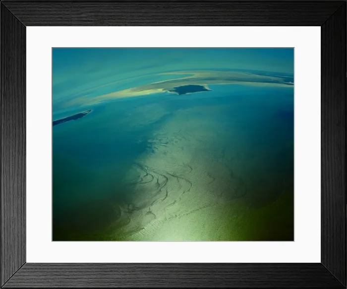 Framed Print : An Aerial view of the Australian outback in flood around Lake Eyre, showing the vibrant colours of the Landscape Framed Print : An Aerial view of the Australian outback in flood around Lake Eyre, showing the vibrant colours of the Landscape