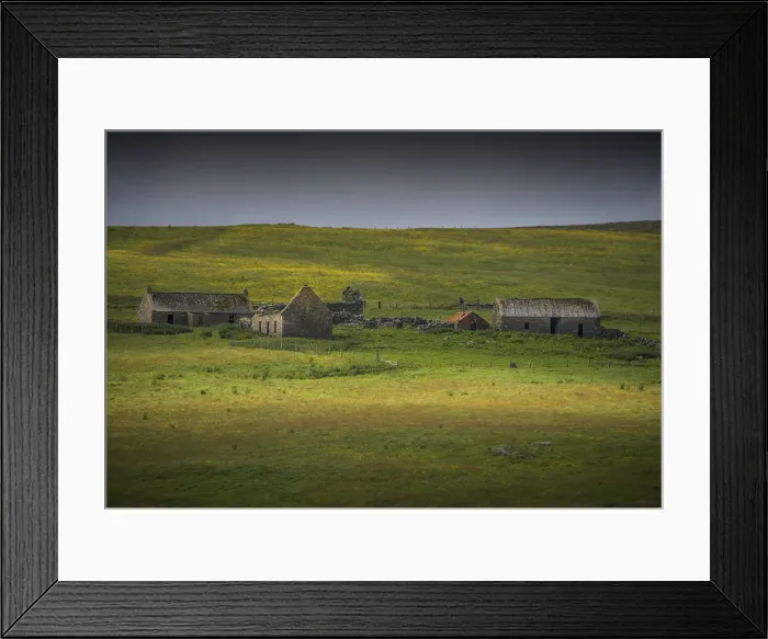 Framed Print : Abandoned farmhouse, Shetland Island Scotland