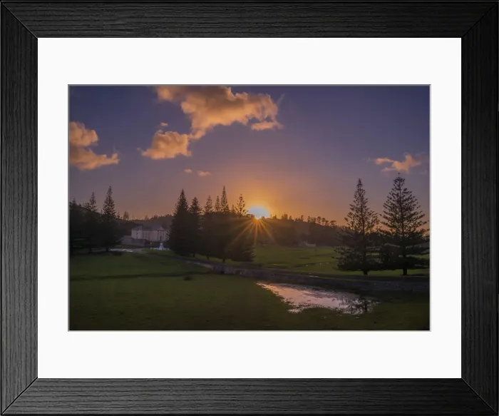 Framed Print : Dawn sunstar Kingston
