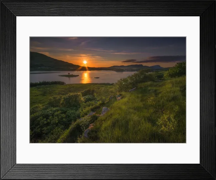 Framed Print : Portree Harbour sunset