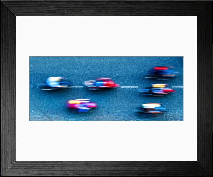 Framed Print : A Dry Brush (Vietnam HCM City) Framed Print : A Dry Brush (Vietnam HCM City)