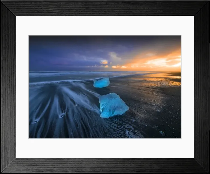 Framed Print : Winter at Jokulsarlon beach in southern Iceland Framed Print : Winter at Jokulsarlon beach in southern Iceland