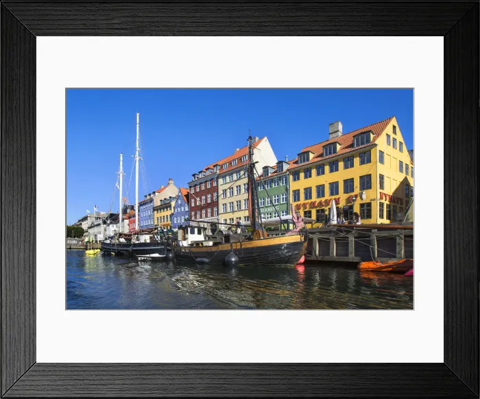 Framed Print : Nyhavn (New Harbour), Canal and Entertainment District in Copenhagen, Denmark