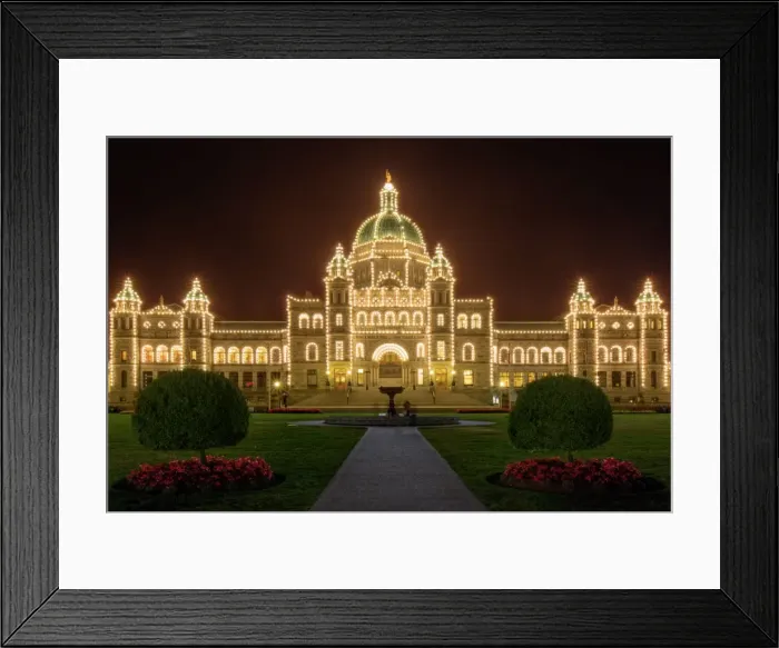 Framed Print : The Main Block of the British Columbia Parliament Buildings Light Up at Night, Victoria, Canada Framed Print : The Main Block of the British Columbia Parliament Buildings Light Up at Night, Victoria, Canada