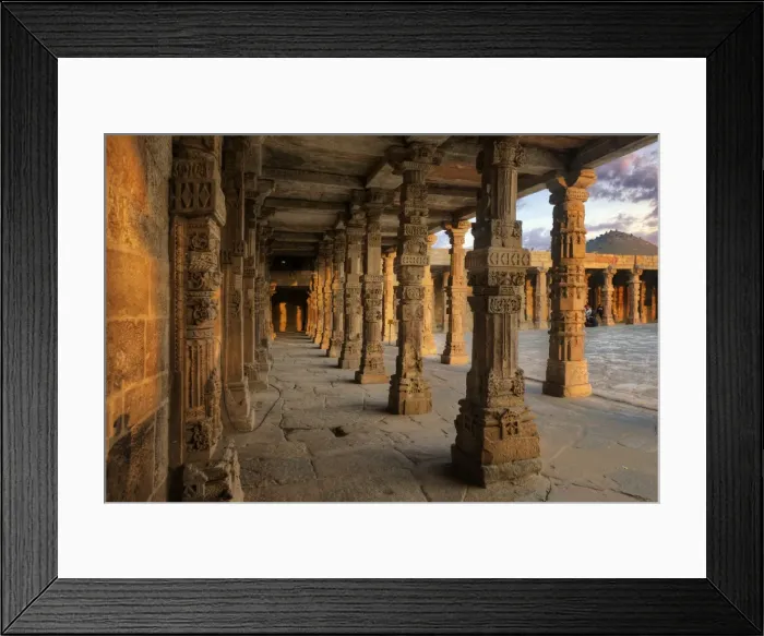 Framed Print : Intricate Stone Carvings on the Cloister Columns at Quwwat ul-Islam Mosque, Qutb complex, Delhi, India