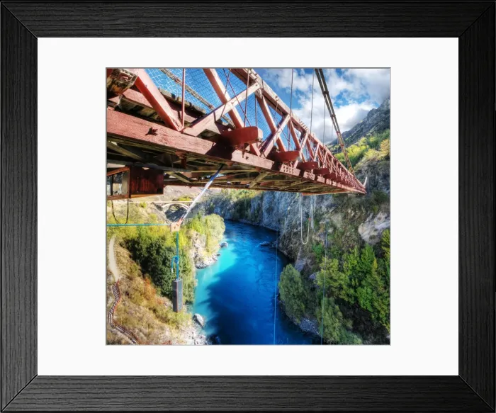 Framed Print : Kawarau River & Suspension Bridge, Queenstown, NZ