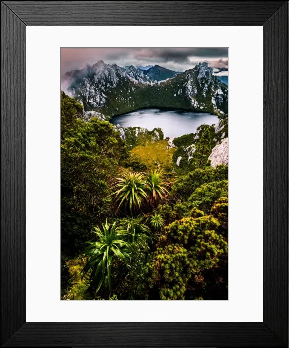 Framed Print : Sunrise over Lake Oberon in Western Arthurs, Southwest Tasmania Framed Print : Sunrise over Lake Oberon in Western Arthurs, Southwest Tasmania