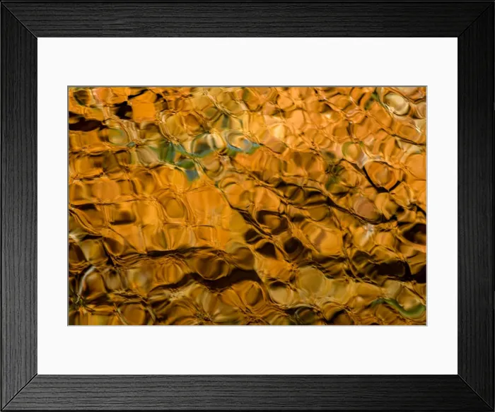 Framed Print : Waves and cliff reflection in the Ormiston Gorge Framed Print : Waves and cliff reflection in the Ormiston Gorge