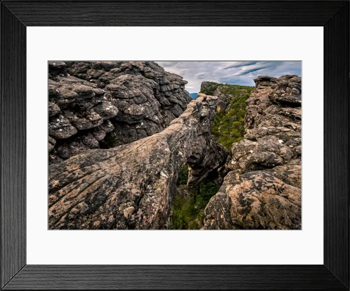 Framed Print : Natural arch in Wonderland range in Grampians National Park, Victoria Framed Print : Natural arch in Wonderland range in Grampians National Park, Victoria
