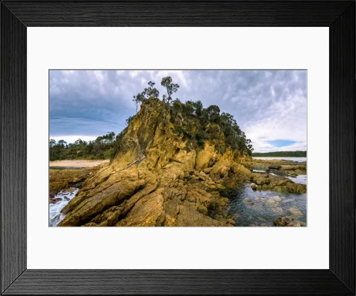 Framed Print : Reef Point near Maloneys Beach in Murramarang National Park, New South Wales