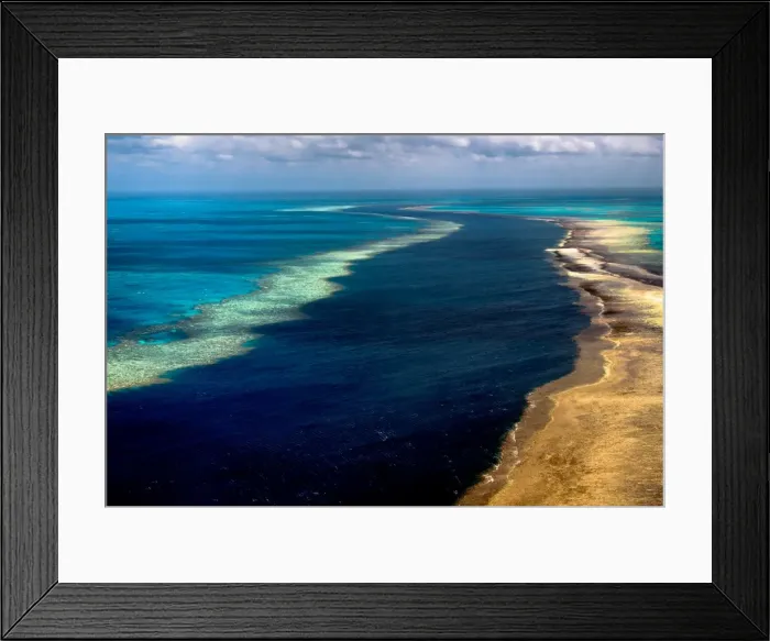 Framed Print : Deep tunnel at Great Barrier Reef