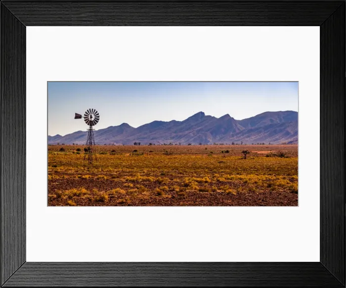 Framed Print : Wilpena Pound in Flinders Ranges, South Ausralia