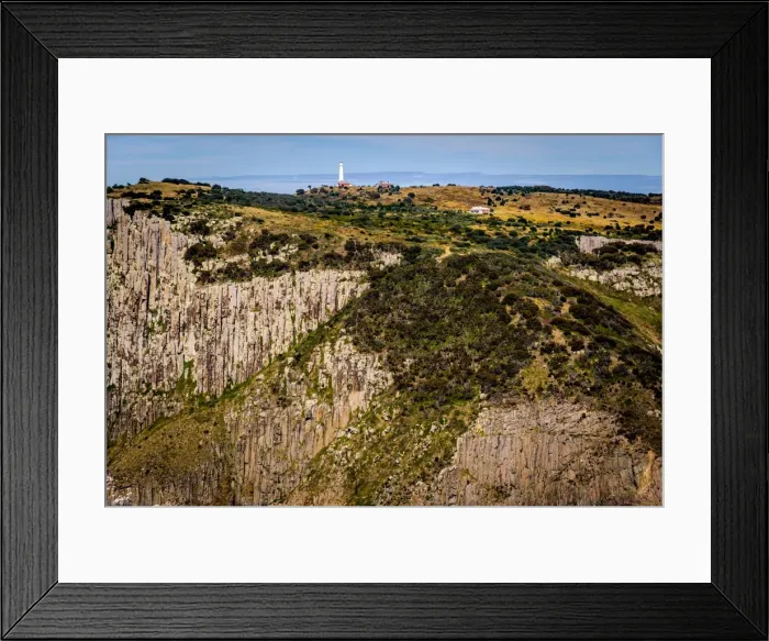 Framed Print : Close up on the Tasman Island lighthouse and the cliffs Framed Print : Close up on the Tasman Island lighthouse and the cliffs
