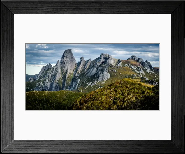 Framed Print : View to Federation Peak in Eastern Arthur Range, Southwest Tasmania Framed Print : View to Federation Peak in Eastern Arthur Range, Southwest Tasmania