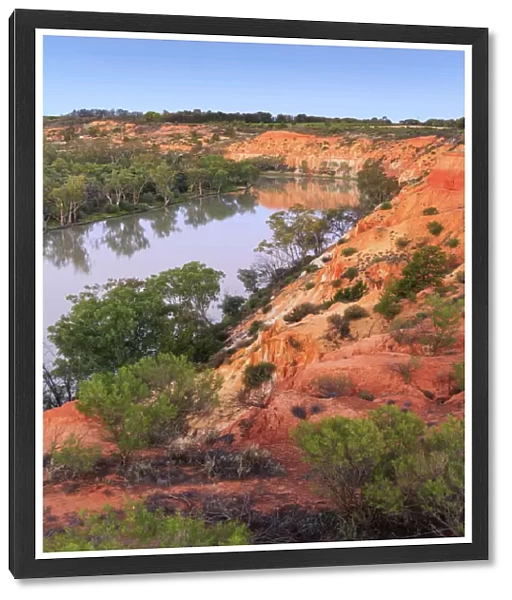 Sandstone cliffs on the Murray River