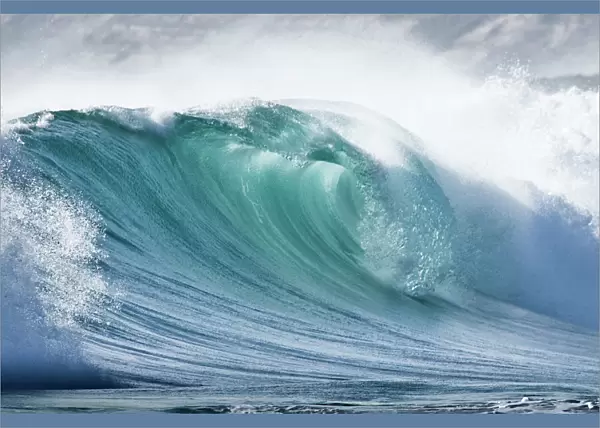 Wave in Pristine ocean