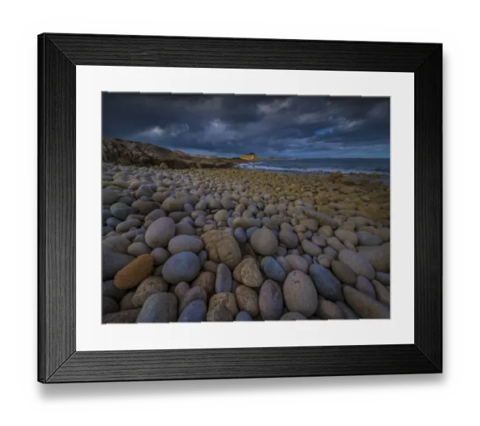 Framed Print : A view of Egg beach on the west coastline of Flinders Island, Bass Strait, Tasmania, Australia