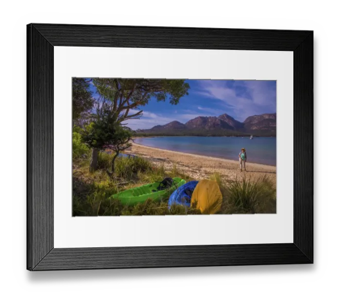 Framed Print : Walking the beach at Freycinet National Park, east coastline of Tasmania