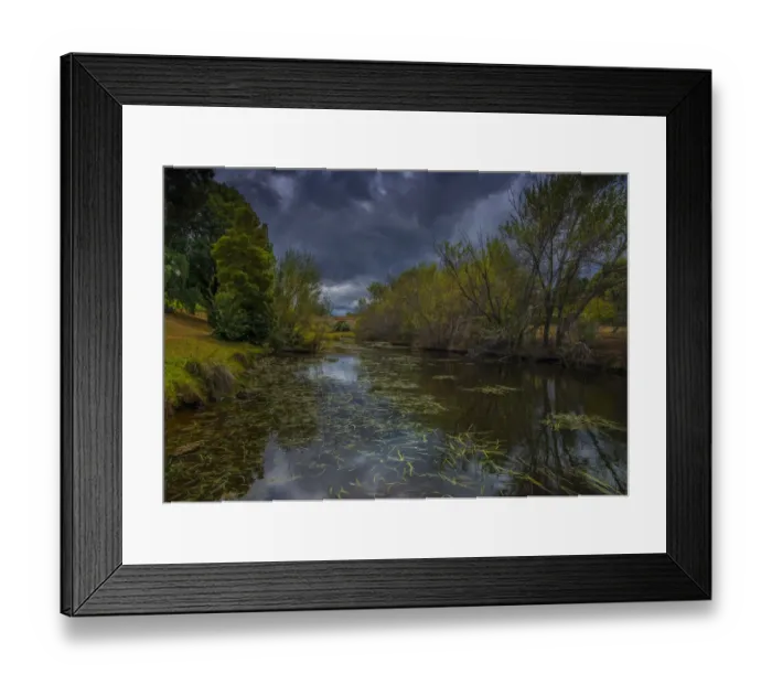 Framed Print : A view to the historic convict built bridge at Richmond in southern Tasmania, Australia