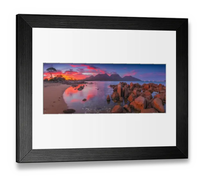 Framed Print : Early morning light in Coles Bay, Freycinet National Park, east coastline of Tasmania