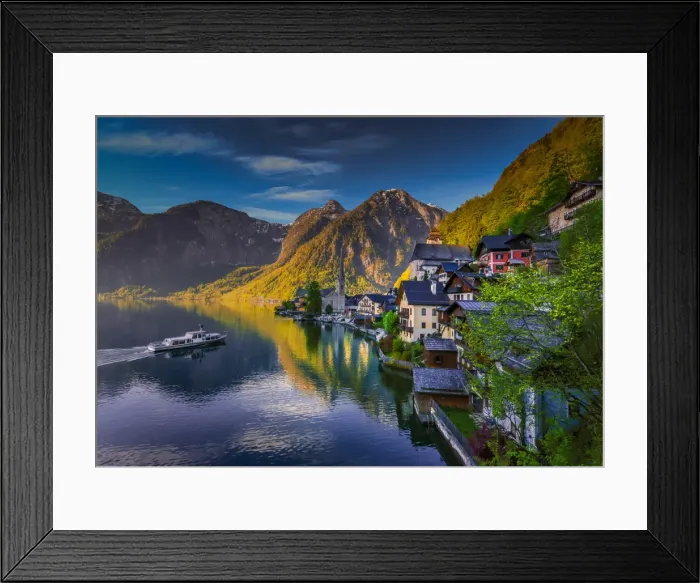 Framed Print : Lake Hallstatt, in the mountainous region of Salzkammergut, Austria Framed Print : Lake Hallstatt, in the mountainous region of Salzkammergut, Austria