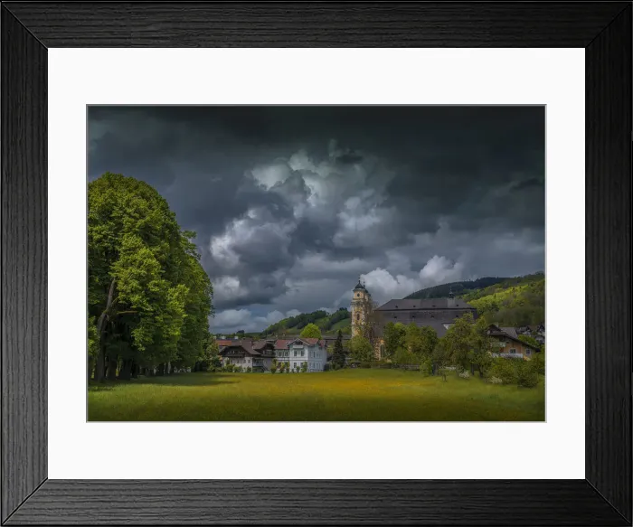 Framed Print : Scenic delights around the village of Mondsee, in the Vocklabruck district in